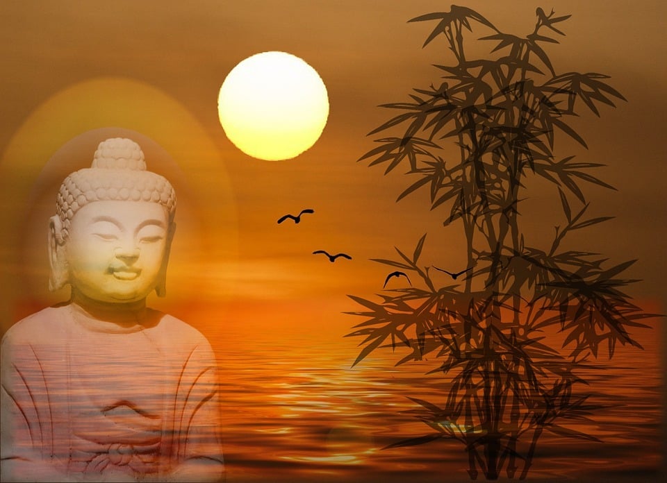 Người Phật tử tại gia với tám điều cần biết