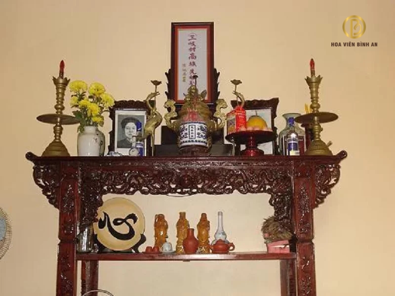 Thủ tục chuyển bàn thờ vong lên bàn thờ gia tiên sau 49 ngày cho người mới mất