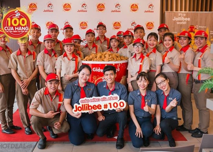 Áo đồng phục nhân viên Jollibee – mẫu thiết kế mới lạ độc đáo