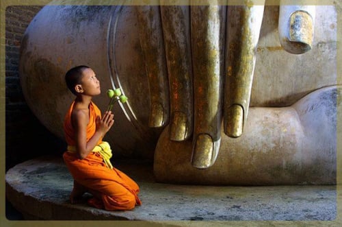 Cách Cầu Nguyện và Tụng Kinh Để Chữa Bệnh: Bí Quyết Kết Hợp Tâm Linh Và Y Học