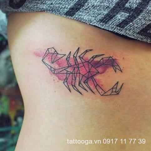 Hình xăm mặt quỷ ở tay