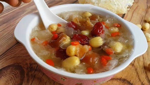 Tổng Hợp 8 Cách Nấu Những Món Chè Ngon Cho Mùa Hè