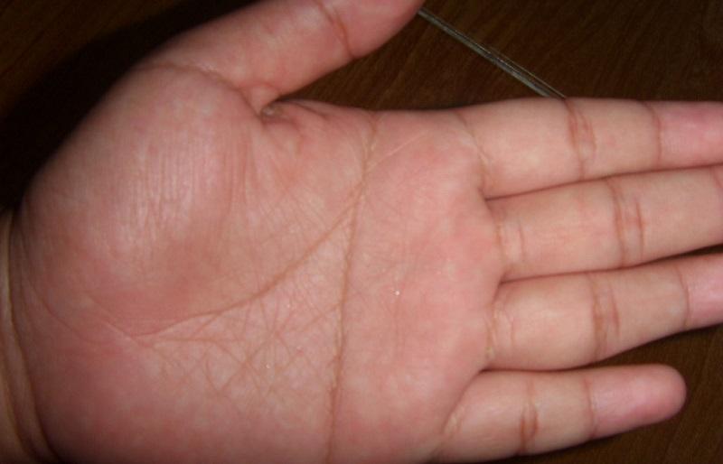 Chỉ tay ngang ở nam và nữ nói lên điều gì? Tốt hay xấu?