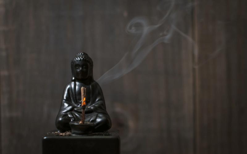 Có nên thắp hương hàng ngày không_ Cách thắp hương chuẩn