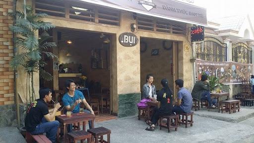 Tên quán cafe hay độc đáo gắn liền với địa điểm