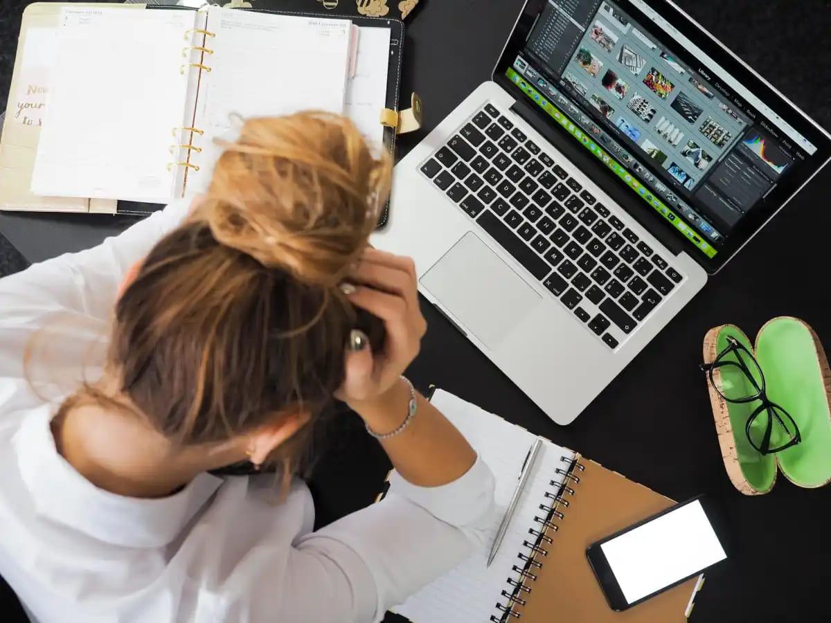 Người bị bỏ bùa yêu thường hay quên và không thể tập trung