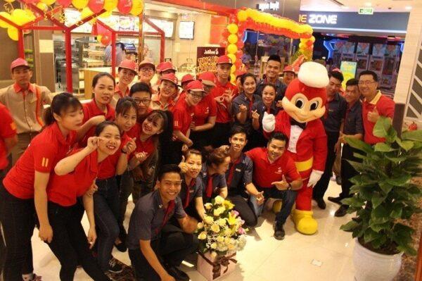 Vải thun 65/35 dùng để may áo thun đồng phục nhân viên Jollibee