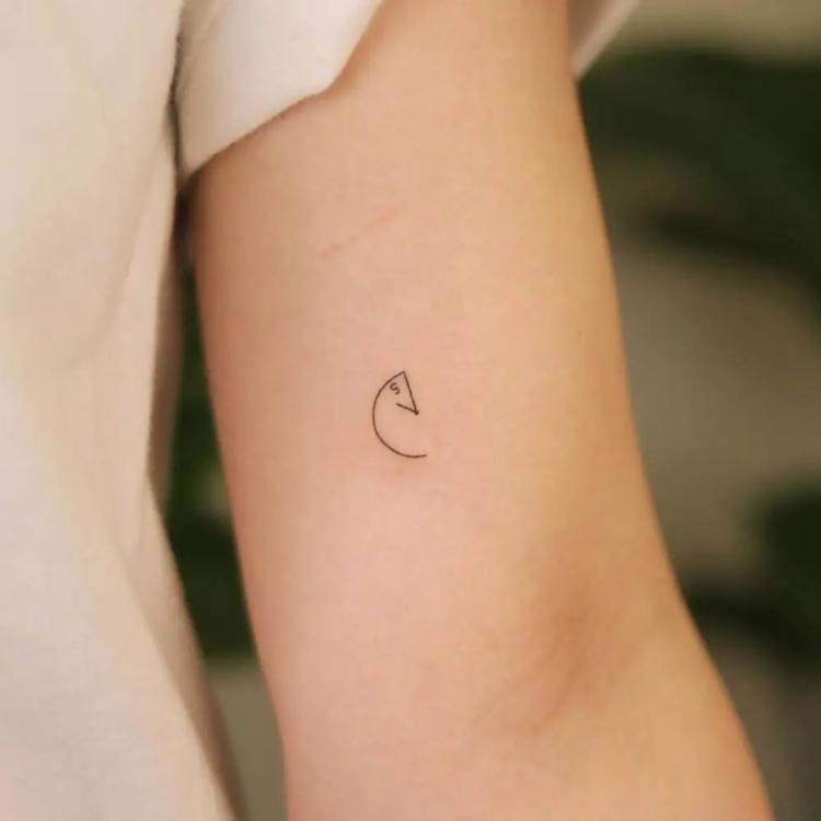 Xăm hình đồng hồ mini ý nghĩa