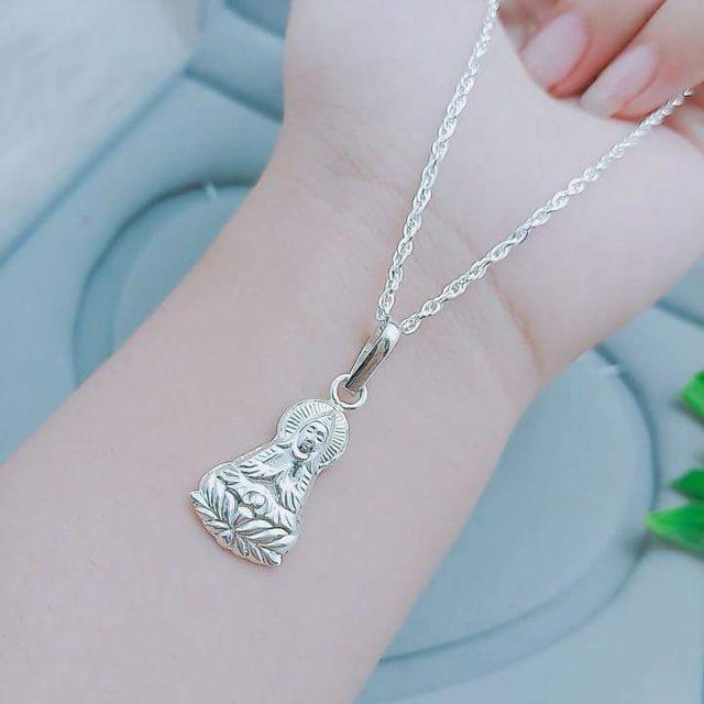Những lưu ý khi đeo dây chuyền mặt Phật mà bạn nên biết