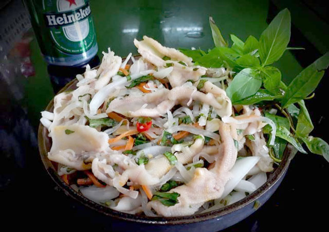Cách làm nộm chân vịt hoa chuối giòn ngon, thanh mát ngày cuối tuần