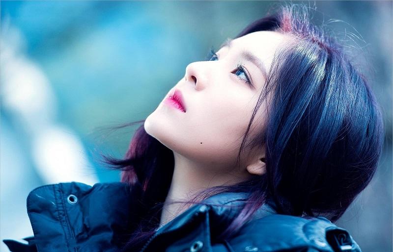 Nữ sở hữu nốt ruồi ở quai hàm bên trái là người hướng ngoại