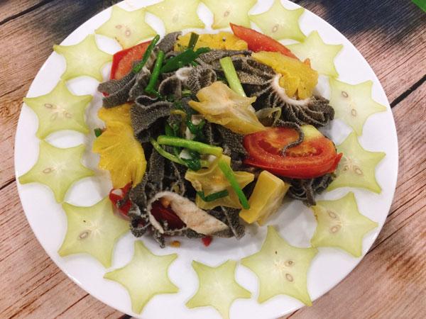 Sách bò đen: Giá cả và những món ngon