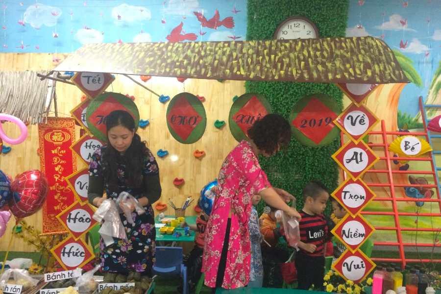 Trang trí chợ quê ngày tết