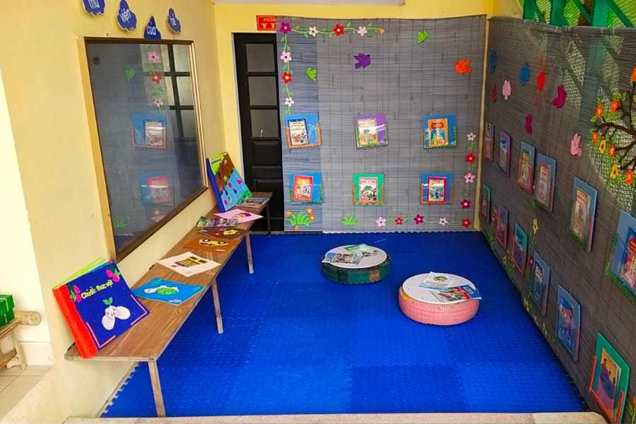 Trang trí chợ quê bằng tranh