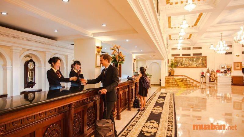 Công việc của một lễ tân khách sạn