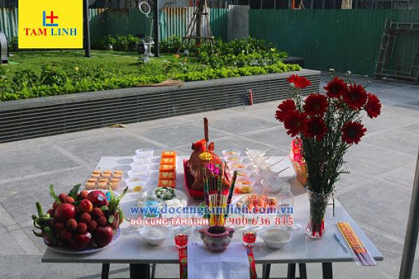 Người mở hàng khai trương được mong đợi sẽ mang lại tài lộc, may mắn cho gia chủ